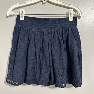 Aeropostale Floral Lace Overlay Mini Skirt  Dark Blue Elastic Waist size SP